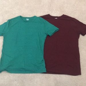 2 Mossimo T-shirt’s